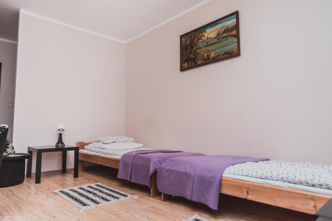 Agroturystyka Pod Modrzewiami Nowy Tomyśl Εξωτερικό φωτογραφία